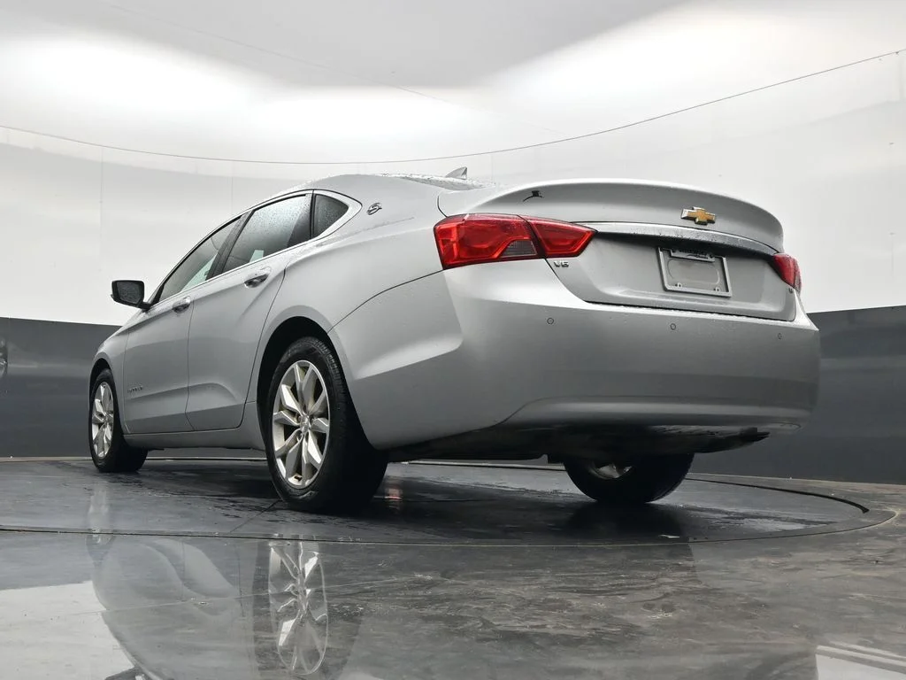 Used 2020 Silver Chevrolet LT image 35