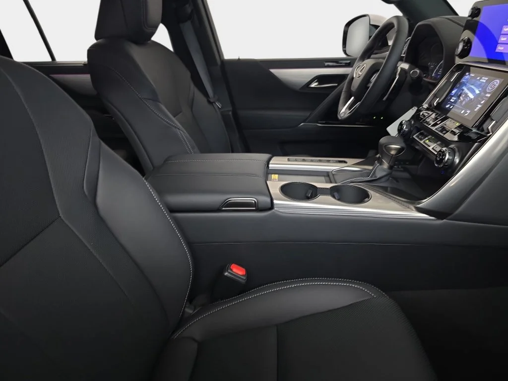 New 2026 Ultra White Lexus F SPORT HANDLING image 9