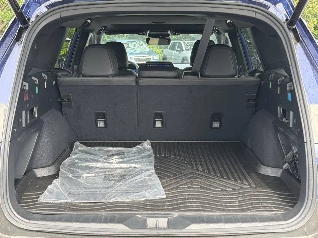 Used 2026 Blue Subaru Premium image 38