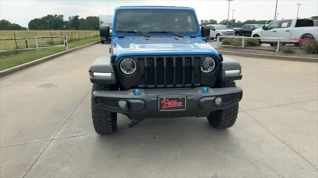 New 2023 Hydro Blue Pearl-Coat Exterior Paint Jeep Willys 4xe image 3