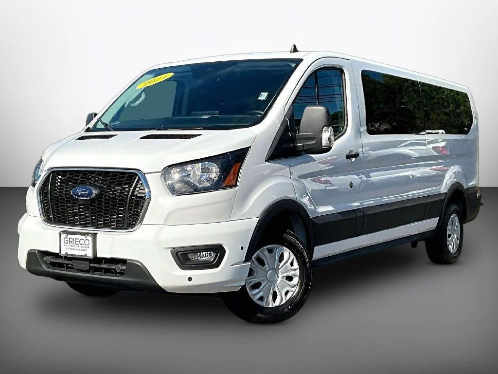 Used 2024 Oxford White Ford XLT image 3