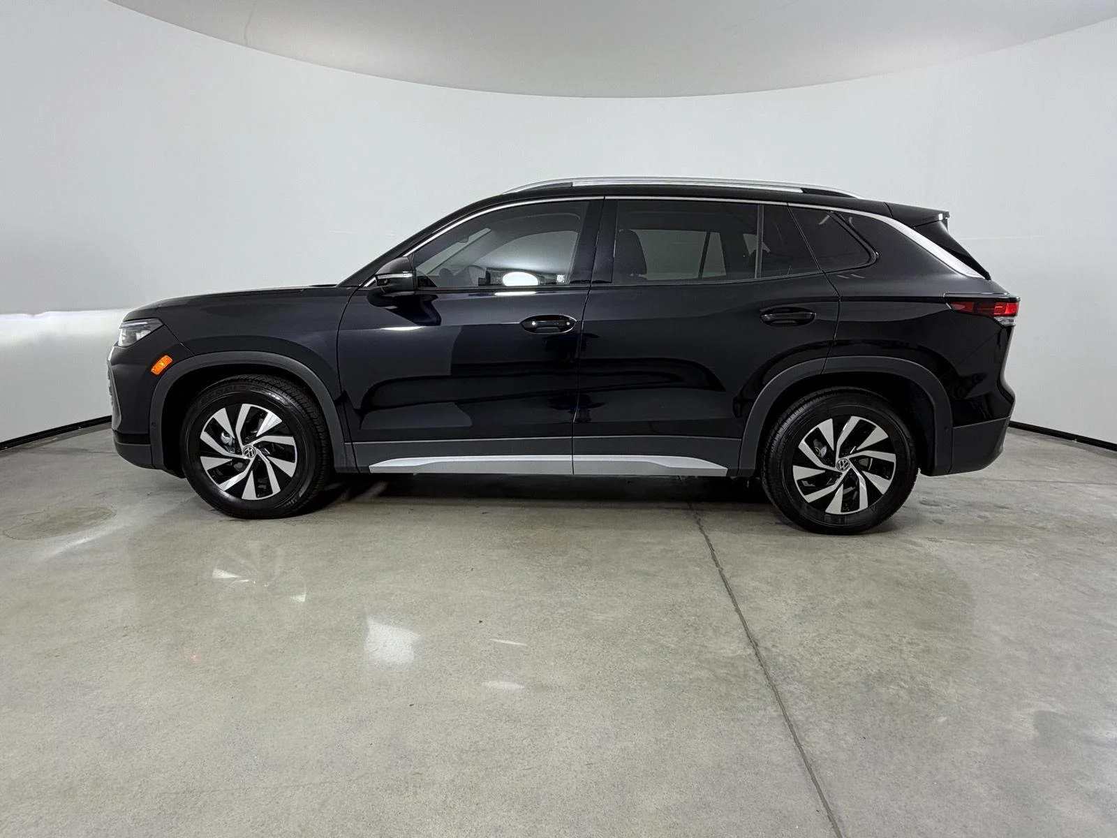New 2026 Deep Black Pearl Volkswagen S image 8