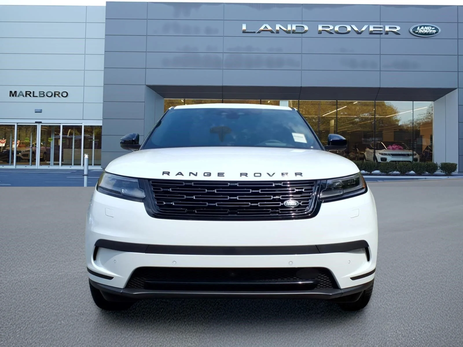 New 2026 Fuji White LAND ROVER S image 8