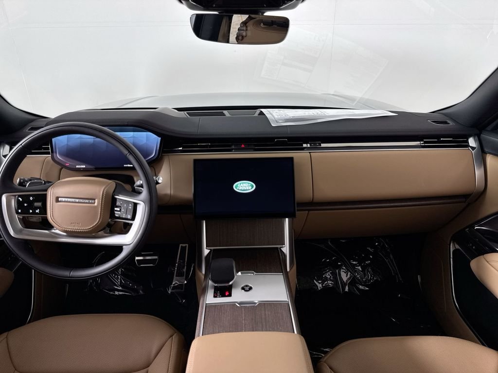 New 2026 Belgravia Green Land Rover SE LWB image 19