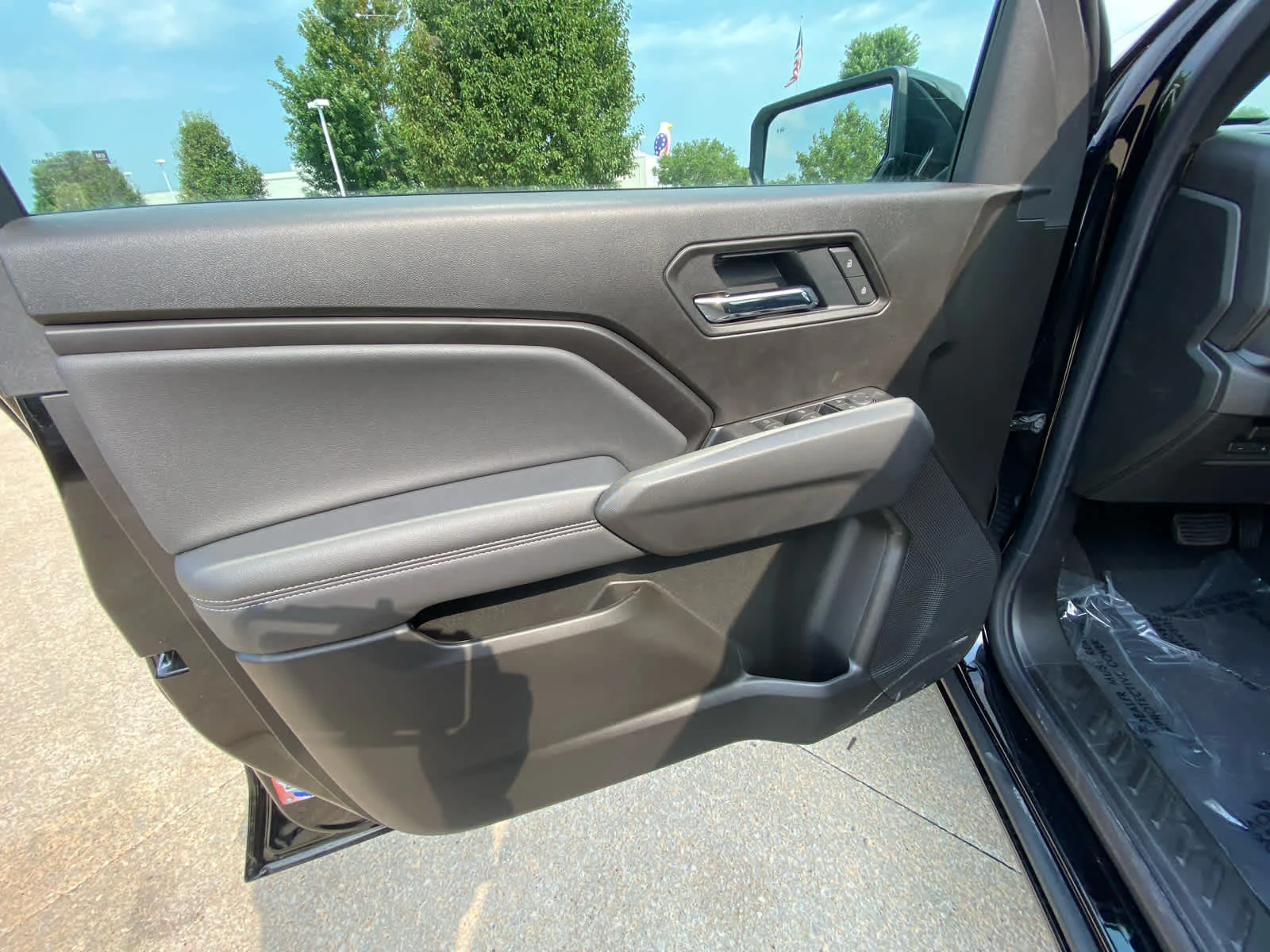 New 2026 Onyx Black GMC Elevation image 6