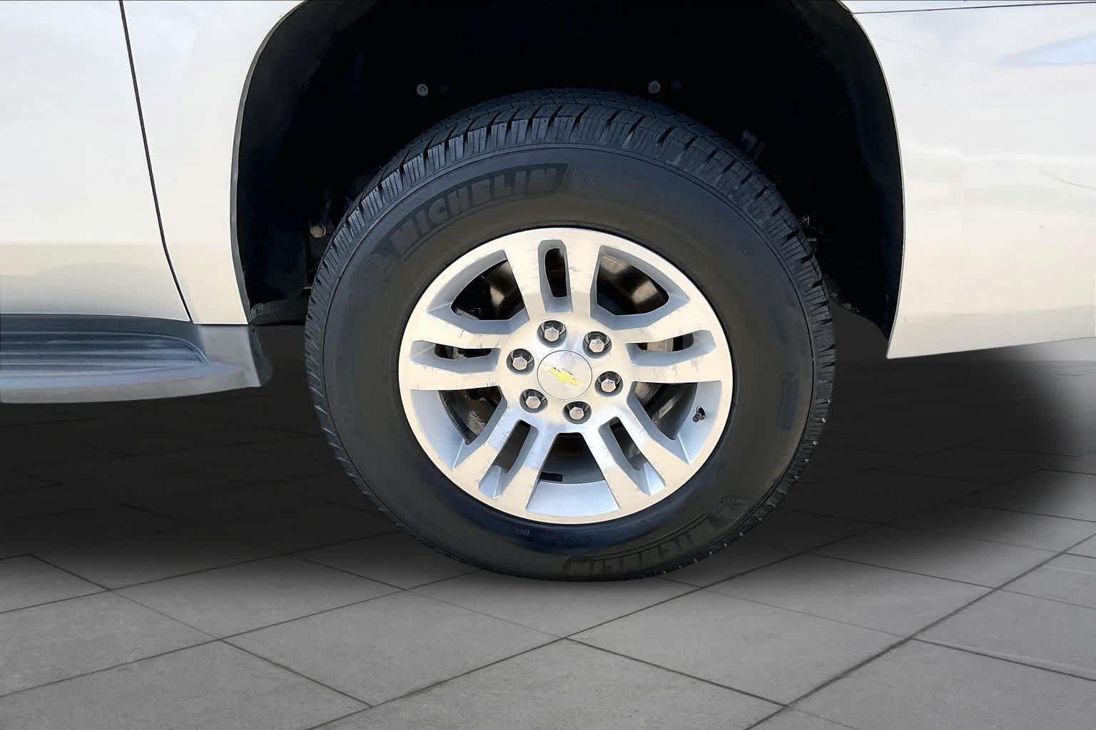 Used 2016 Silver Ice Metallic Chevrolet LS image 11