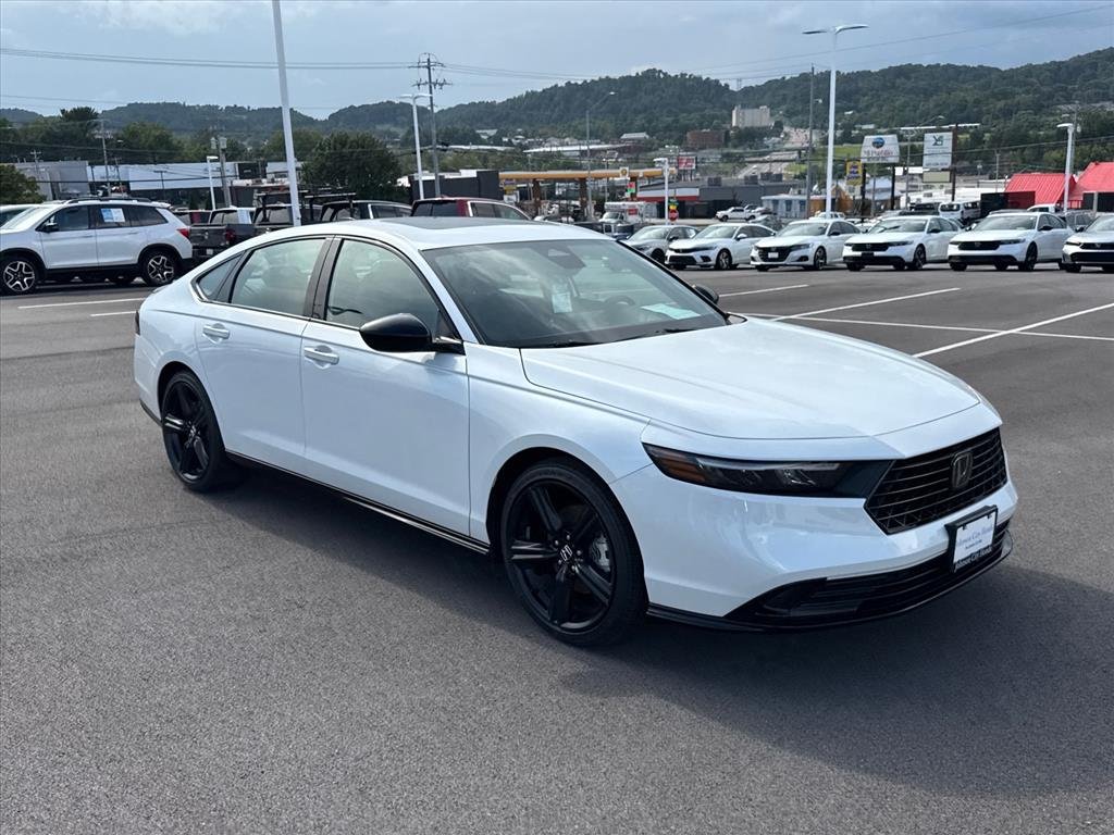 Certified Used 2023 Platinum White Pearl Honda Sport-L image 10