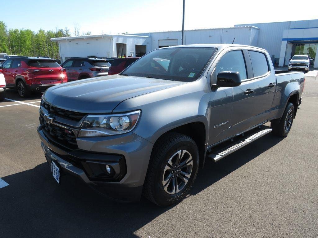 Used 2021 Steel Metallic Chevrolet Z71 image 12