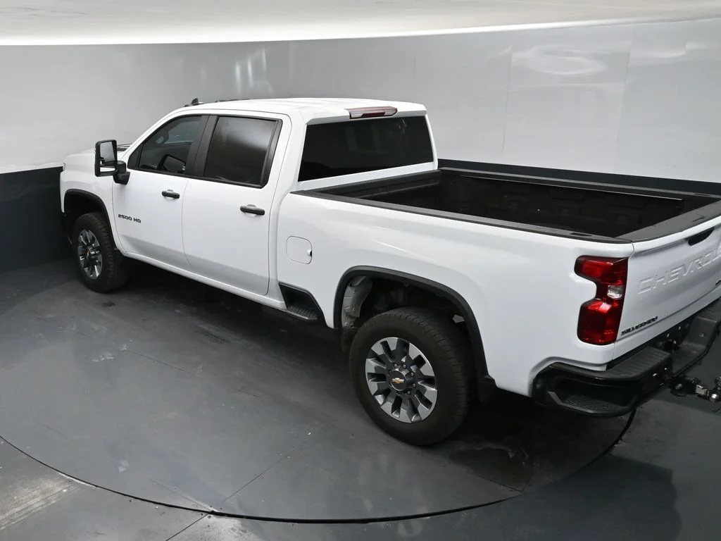 Used 2024 Summit White Chevrolet Custom image 37