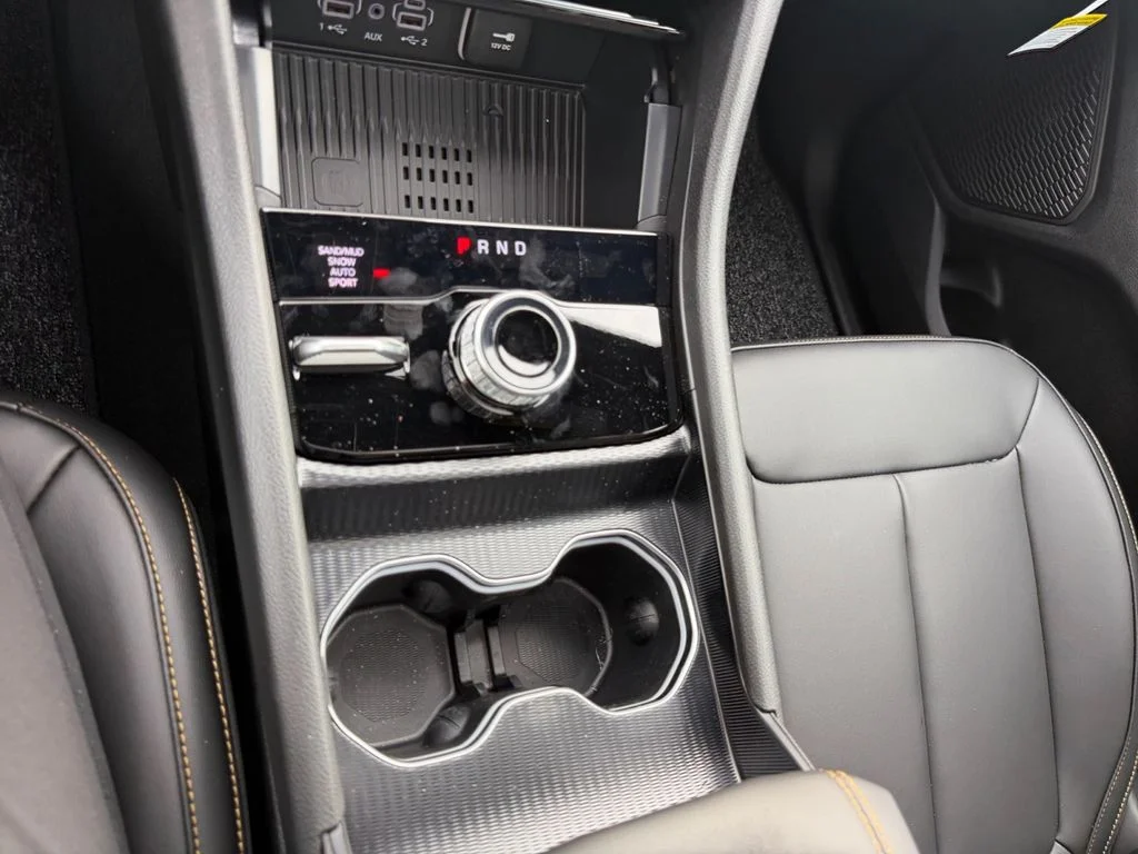 New 2026 Silver Zynith Exterior Paint Jeep  image 15