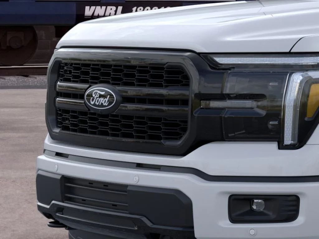 New 2026 Oxford White Ford Lariat® image 17