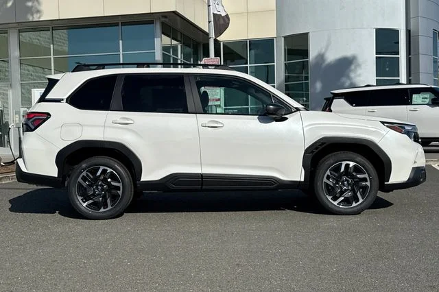 New 2026 CRYSTAL WHITE PEARL Subaru Limited image 3