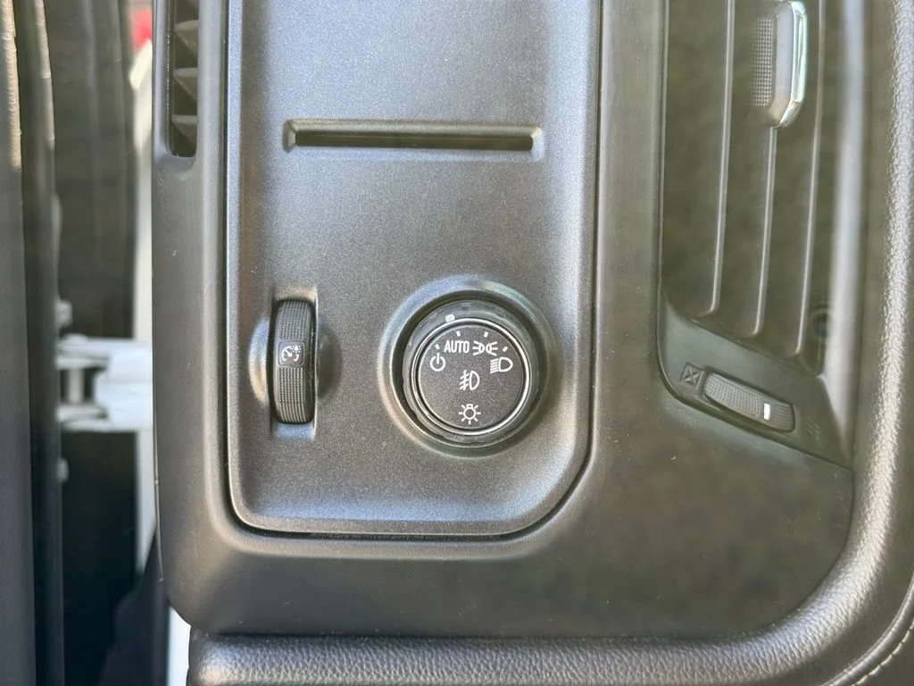 Used 2014 SUMMIT WHITE GMC SLE image 26