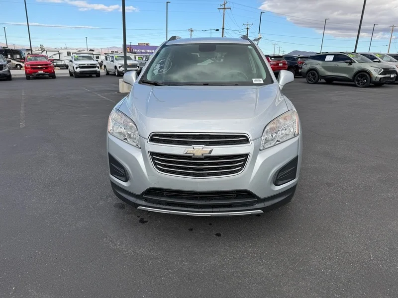 Used 2015 SILVER ICE METALLIC Chevrolet LT image 8