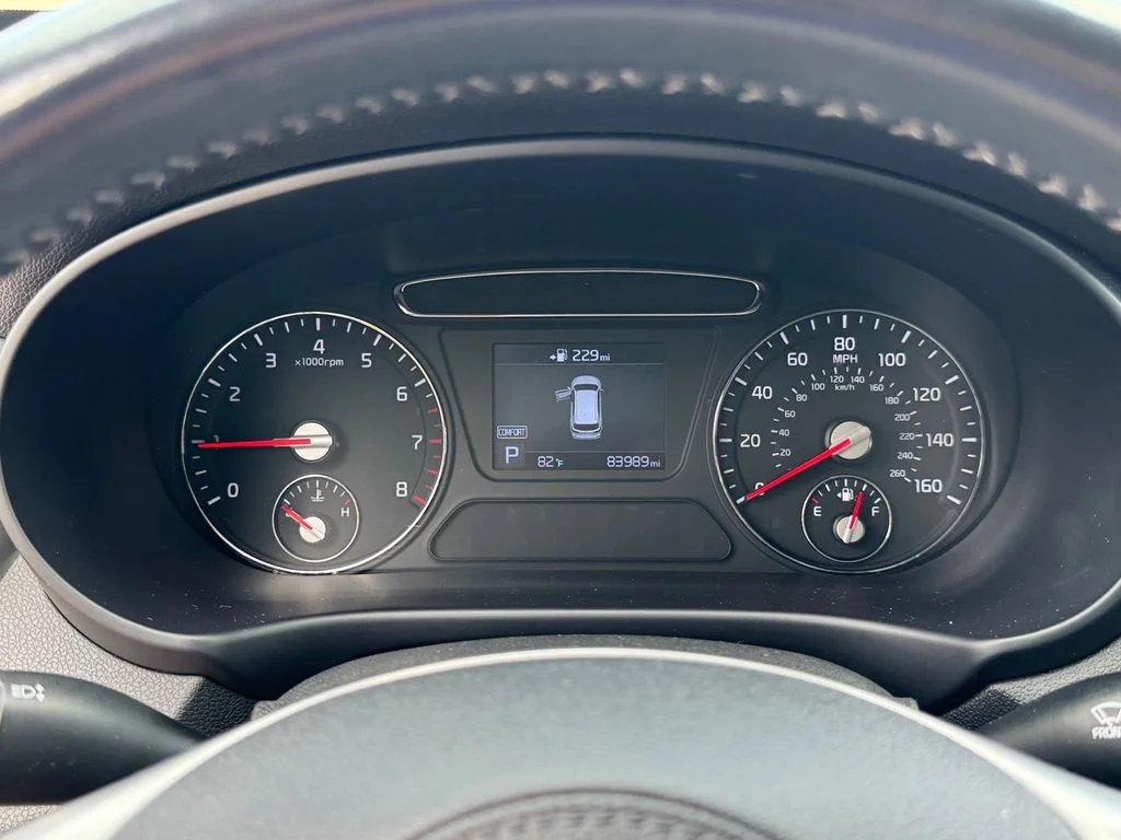 Used 2019 Silver Kia LX image 23