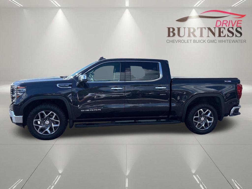Used 2022 Silver GMC SLT image 11
