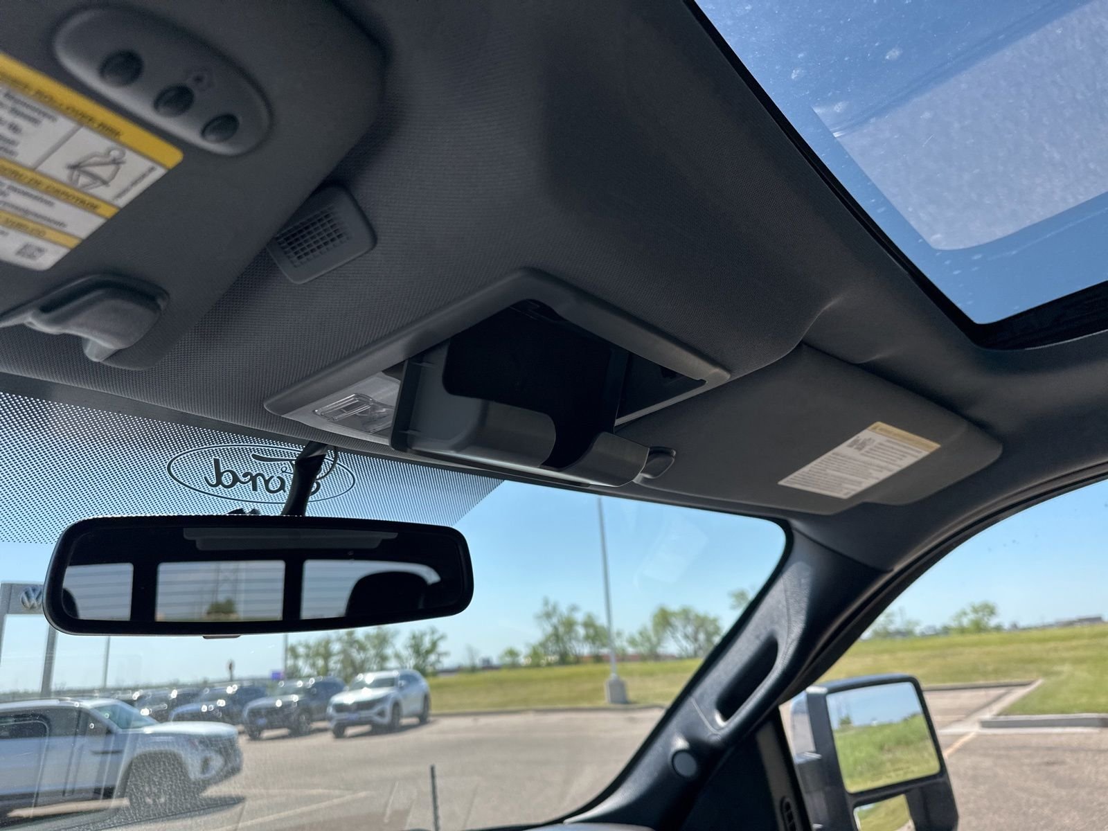 Used 2014 White Ford Lariat image 78