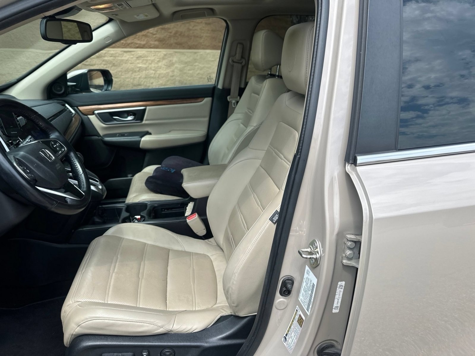 Used 2017 Sandstorm Metallic Honda EX-L image 3