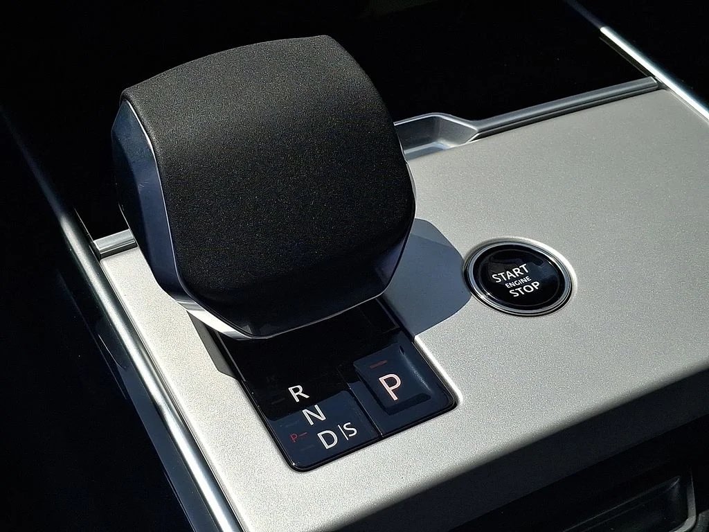 2026 Land Rover Range Rover SE - Photo 12