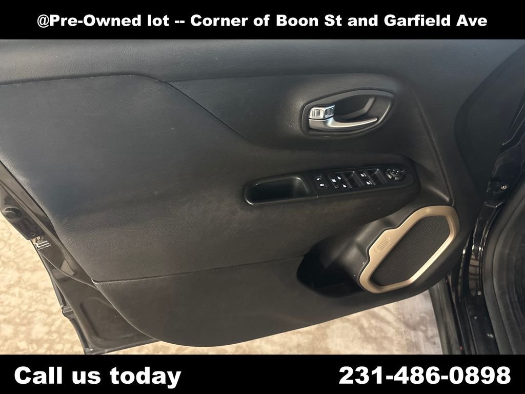 Used 2017 Black Jeep Latitude image 15
