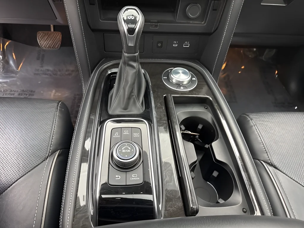 Used 2024 Anthracite Gray INFINITI LUXE image 20
