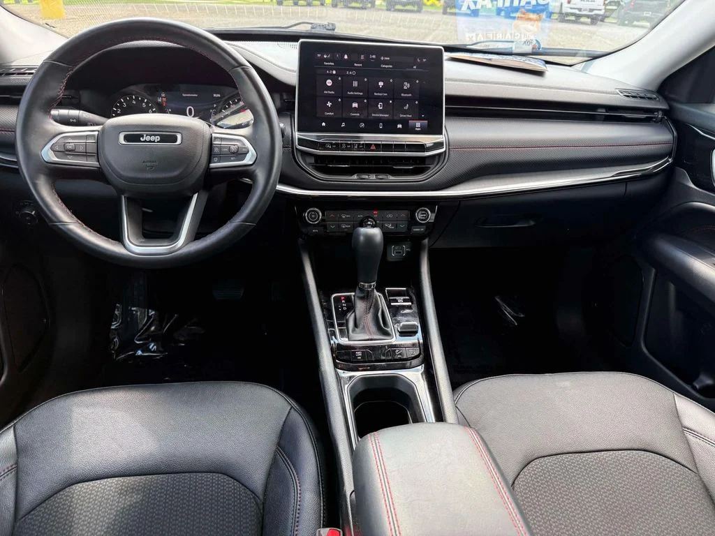 Used 2022 White Jeep Trailhawk image 3