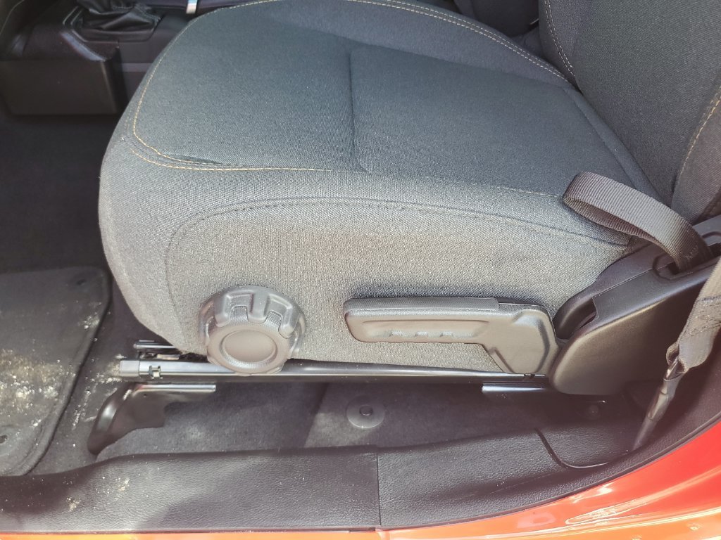 Used 2025 Red Jeep Sport S image 16