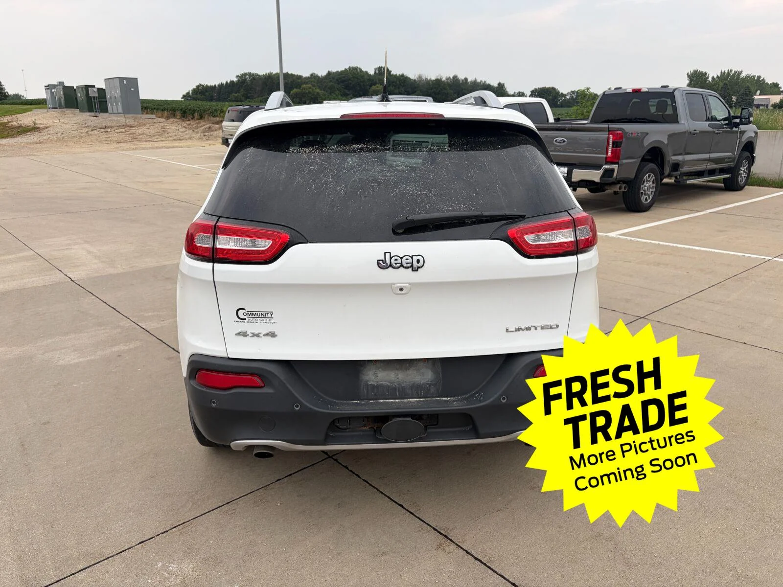 Used 2014 Jeep Cherokee Limited with VIN 1C4PJMDS6EW242312 for sale in Charles City, IA