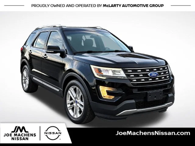 Used 2016 Black Ford XLT image 1