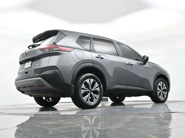Used 2023 Gun Metallic Nissan SV image 27