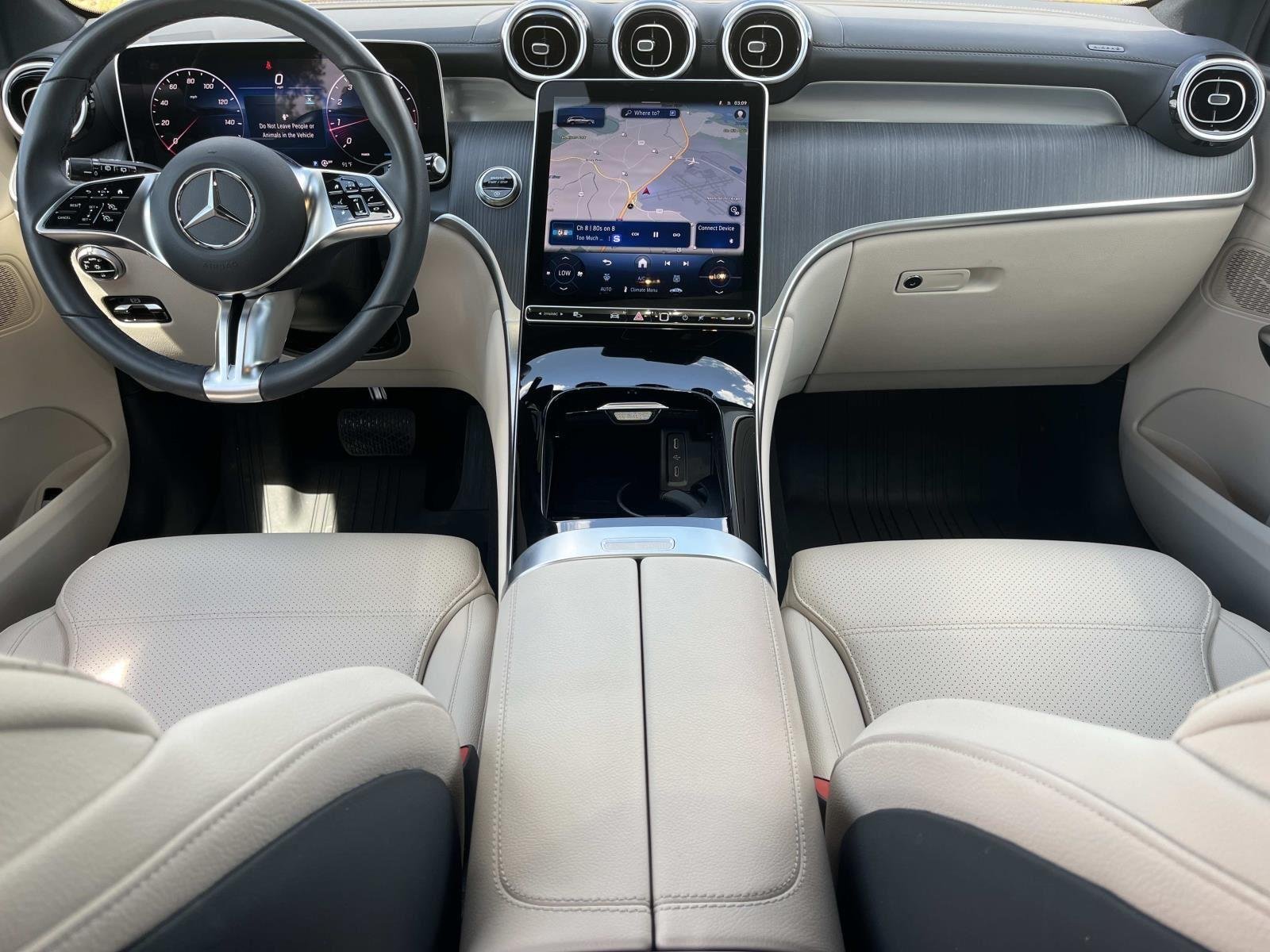 Used 2025 Black Mercedes-Benz GLC 300 image 13