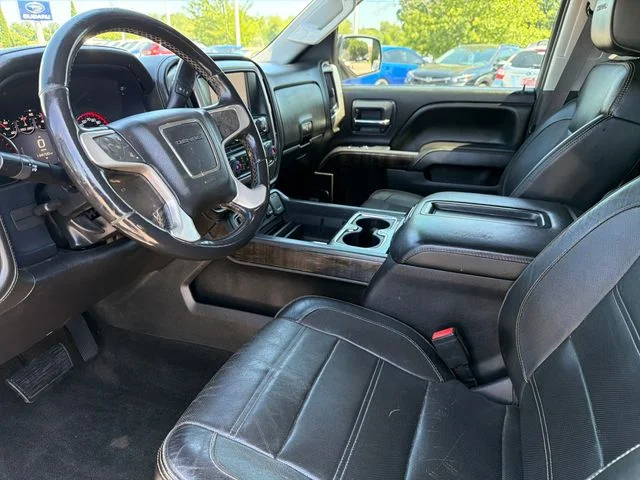 Used 2015 Silver GMC Denali image 17