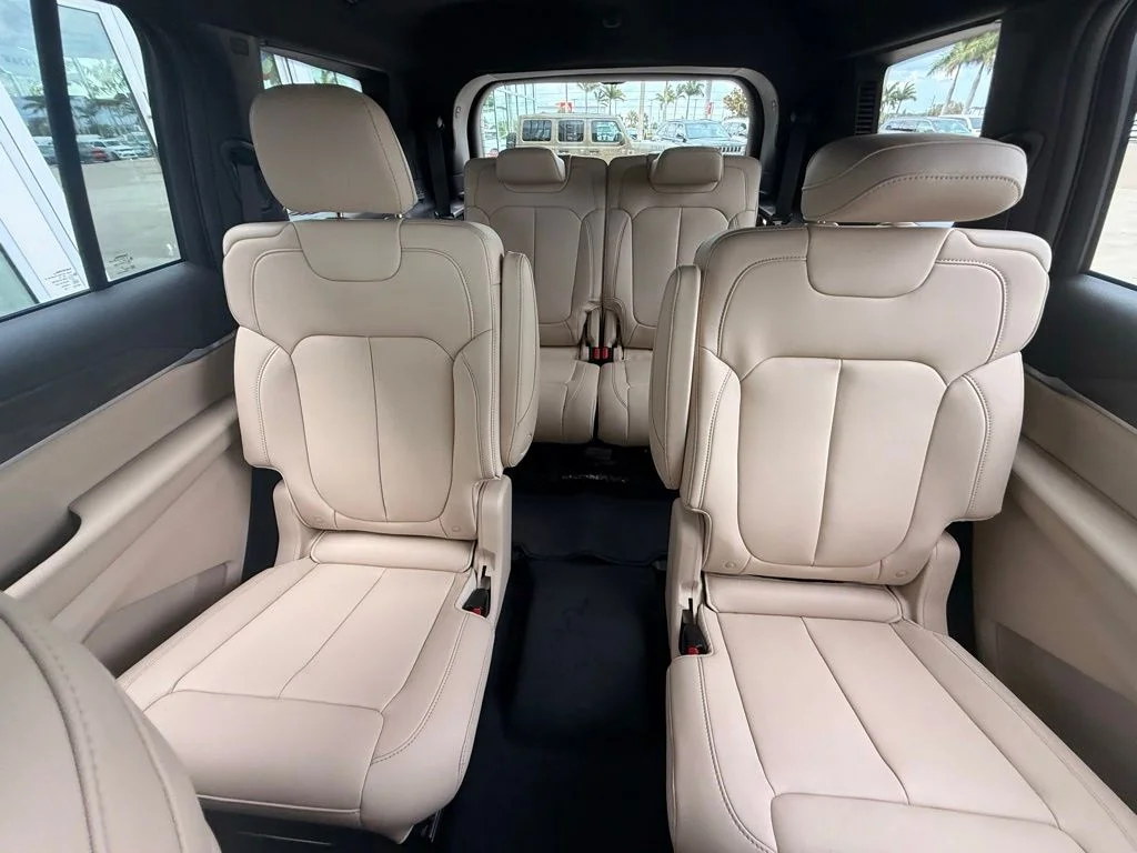 New 2026 Velvet Red Pearl-Coat Exterior Paint Jeep Limited image 22
