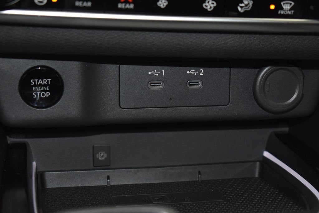 New 2026 Everest White Pearl TriCoat / Super Black Two-tone Nissan Platinum image 23