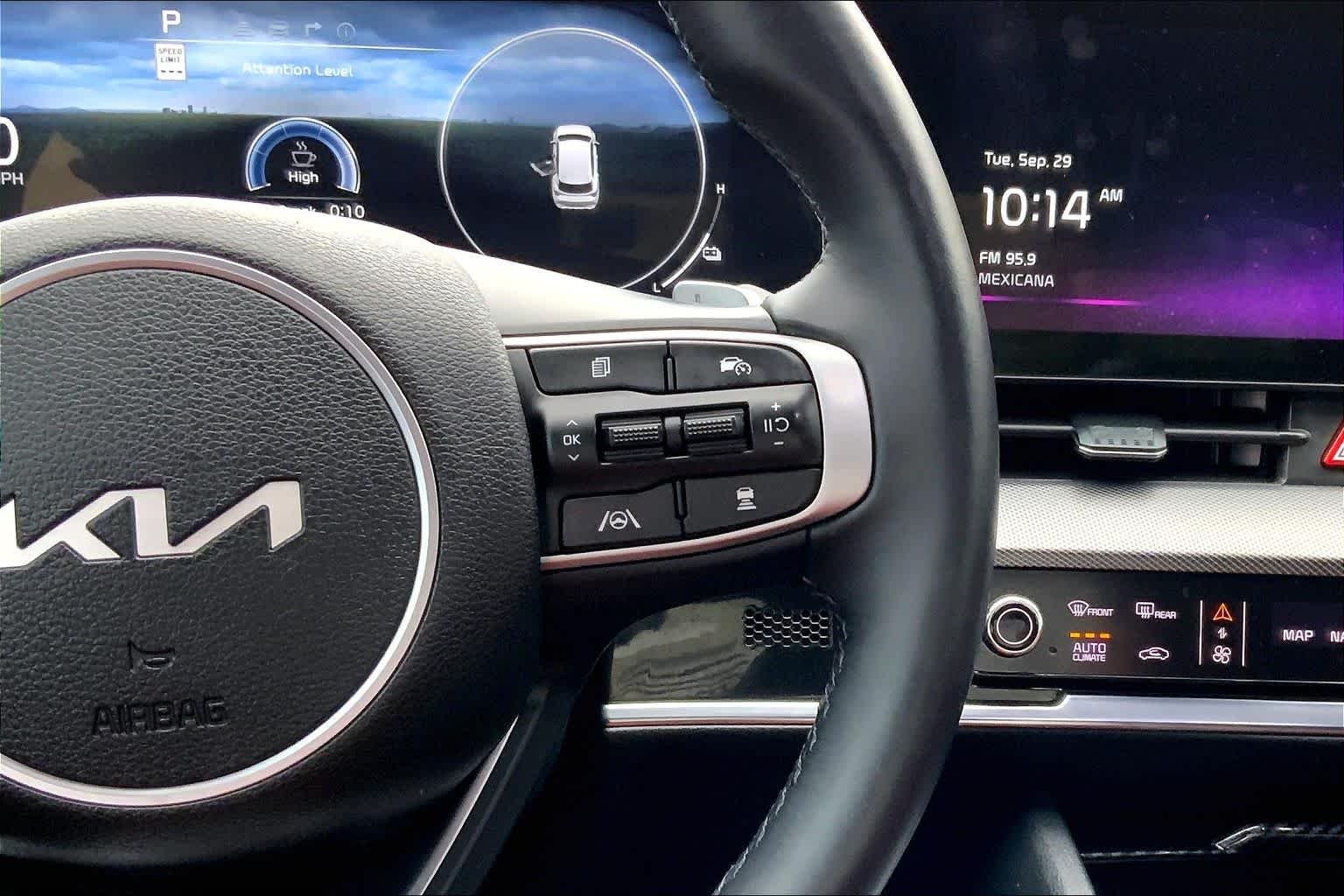 Used 2025 Shadow Matte Gray Kia SX-Prestige image 23