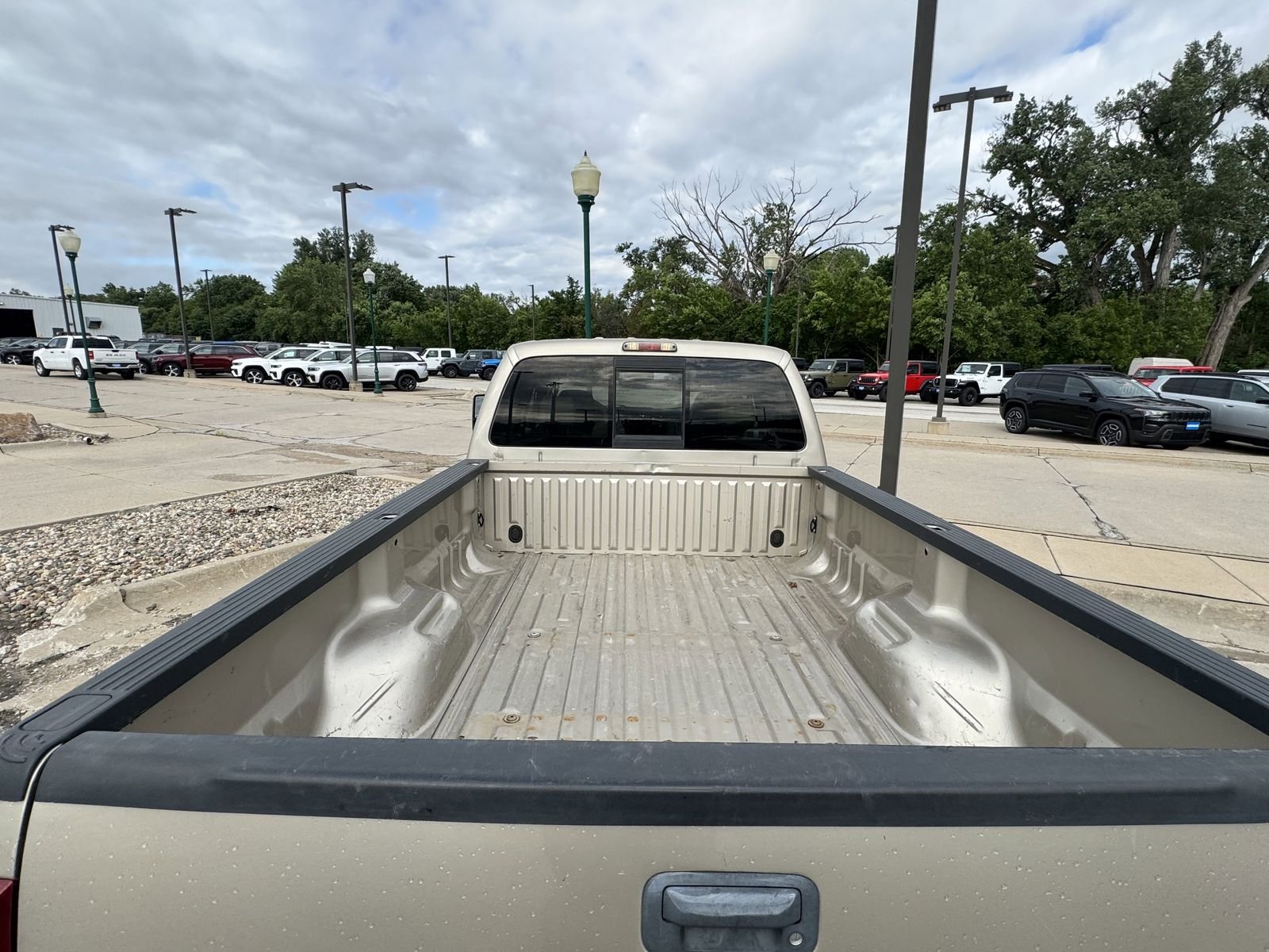 Used 2010 Beige Ford Lariat image 3