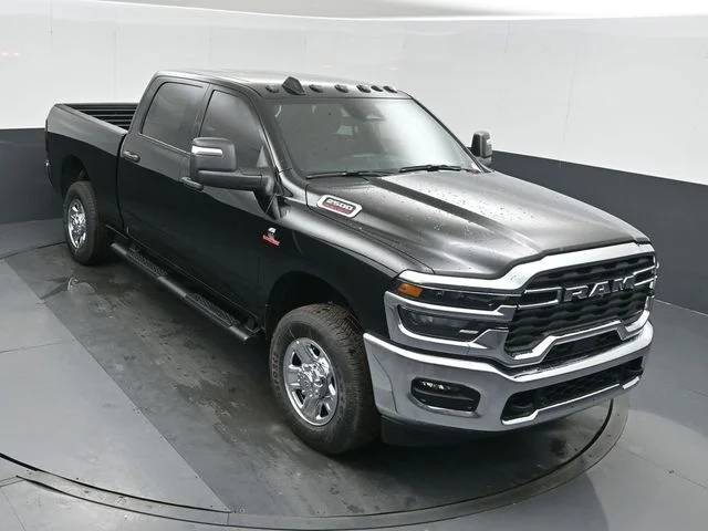 New 2026 Diamond Black Crystal Pearl-Coat Exterior Paint RAM Tradesman image 37