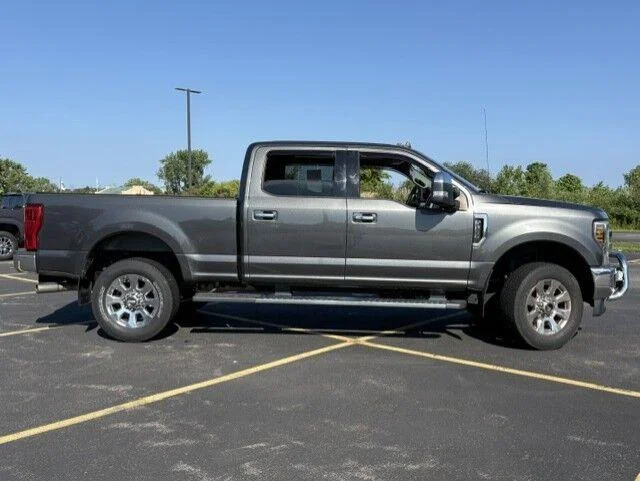 Used 2019 Magnetic Ford LARIAT image 15