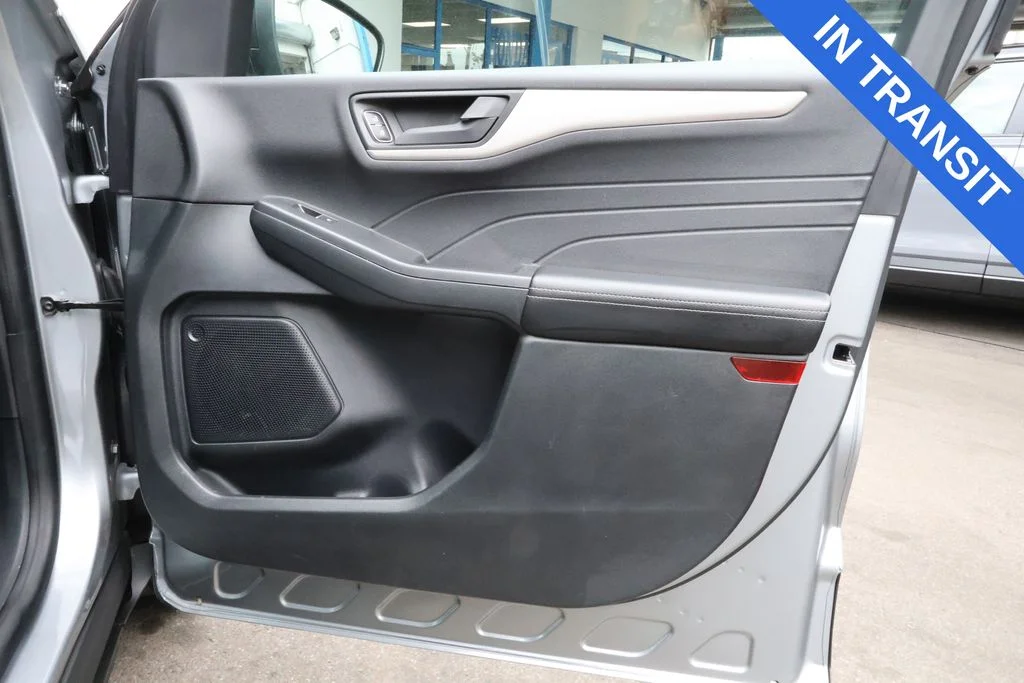 Used 2022 Silver Metallic Ford SE image 32