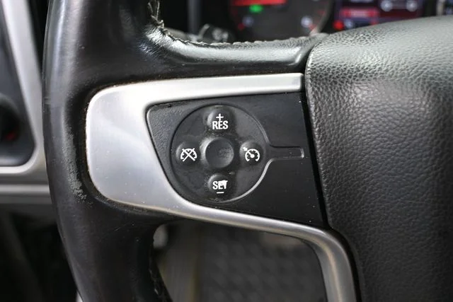 Used 2015 Black GMC SLE image 28