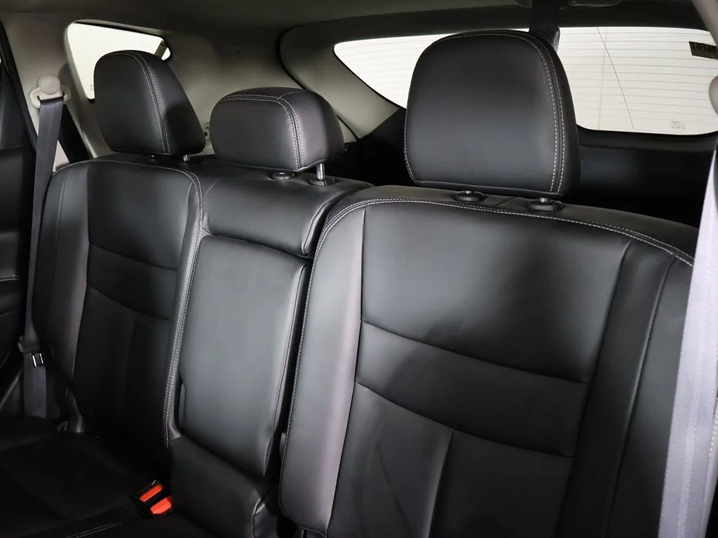 Used 2023 Black Nissan SV image 31