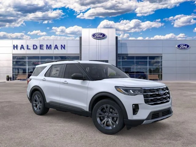 New 2026 Space White Metallic Ford Active image 7