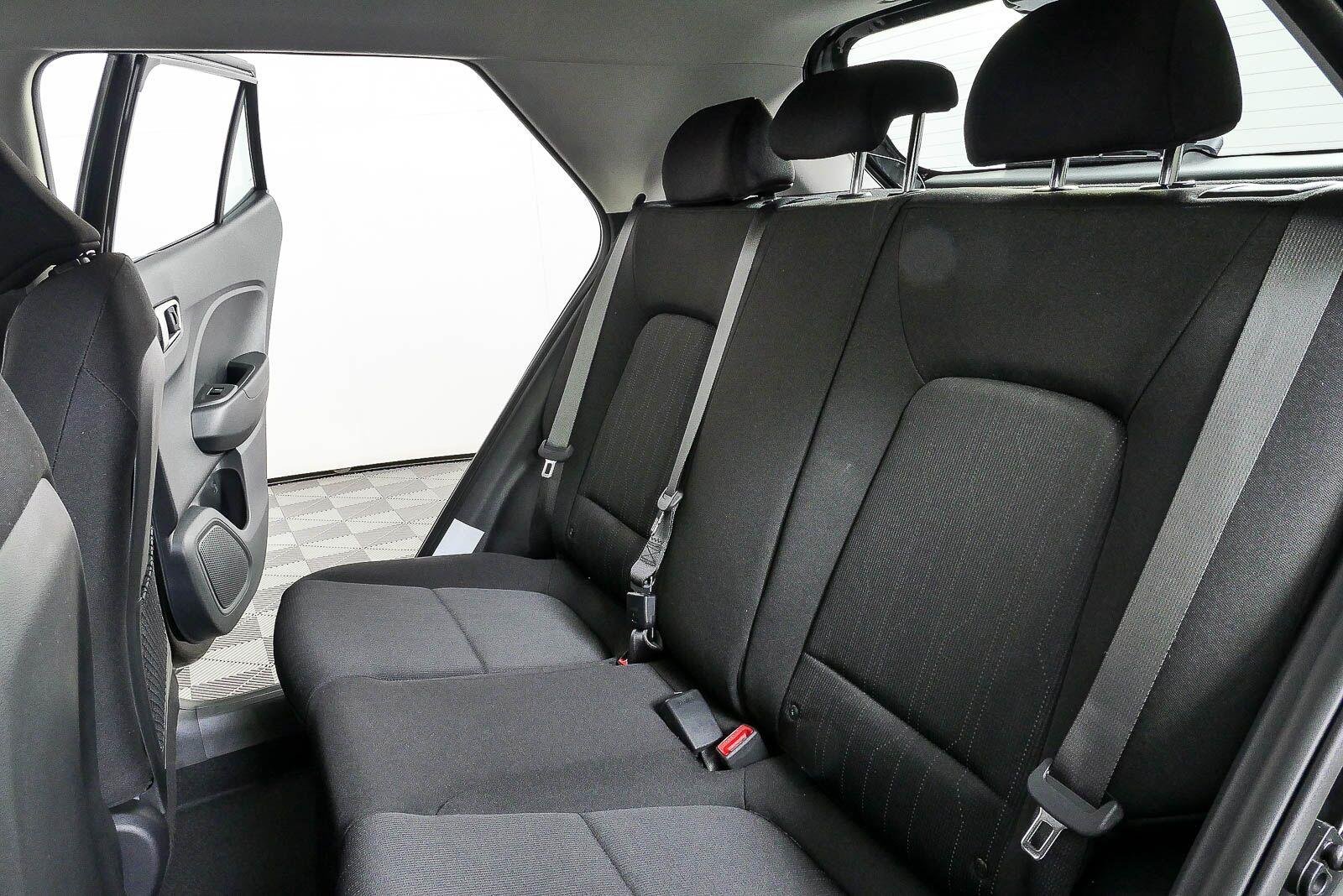 New 2026 Onyx Black Hyundai SE image 18