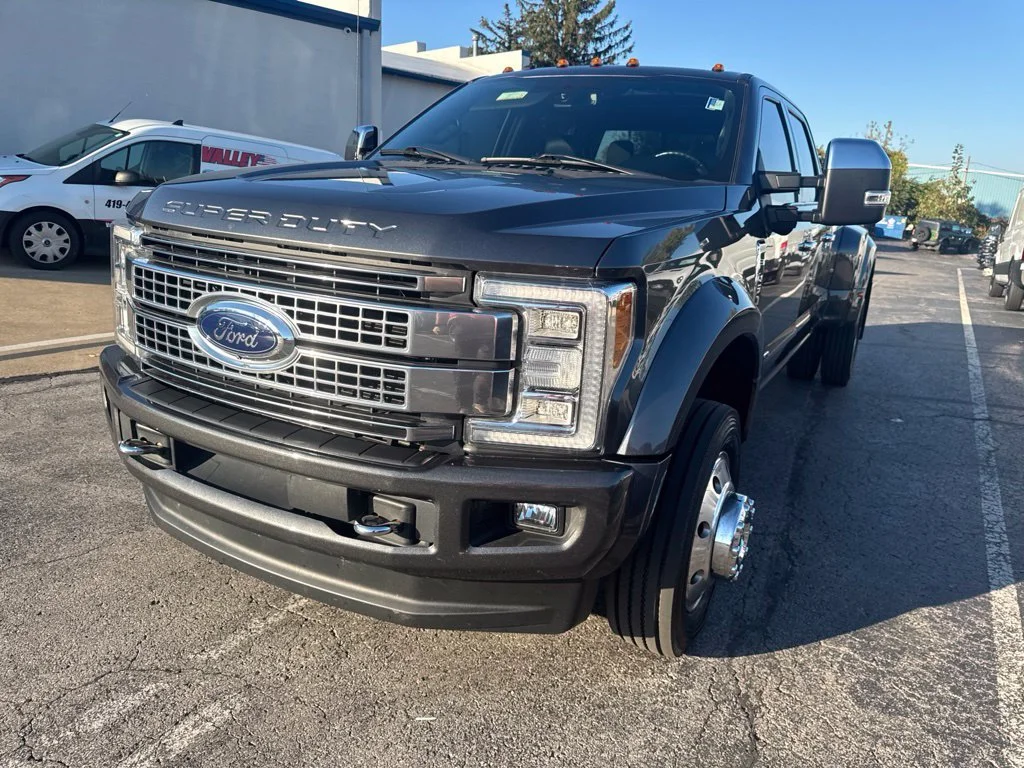 Used 2017 Gray Ford Platinum image 54
