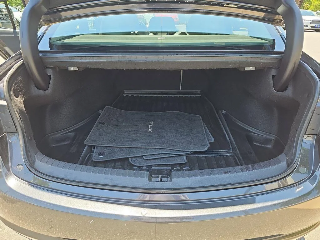 Used 2015  Acura V6 Tech image 12