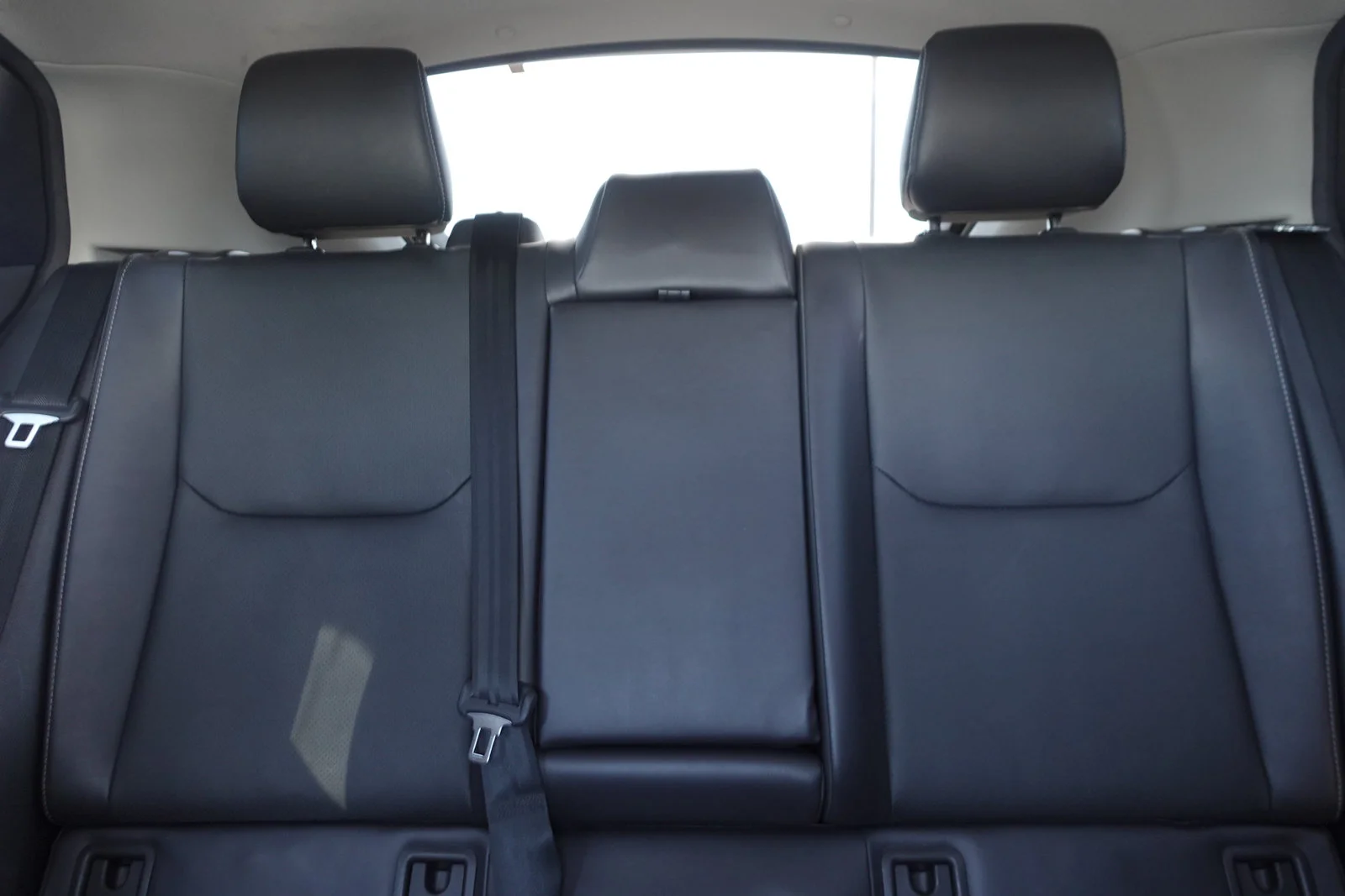 Used 2023 Wind Chill Pearl Toyota Limited image 13