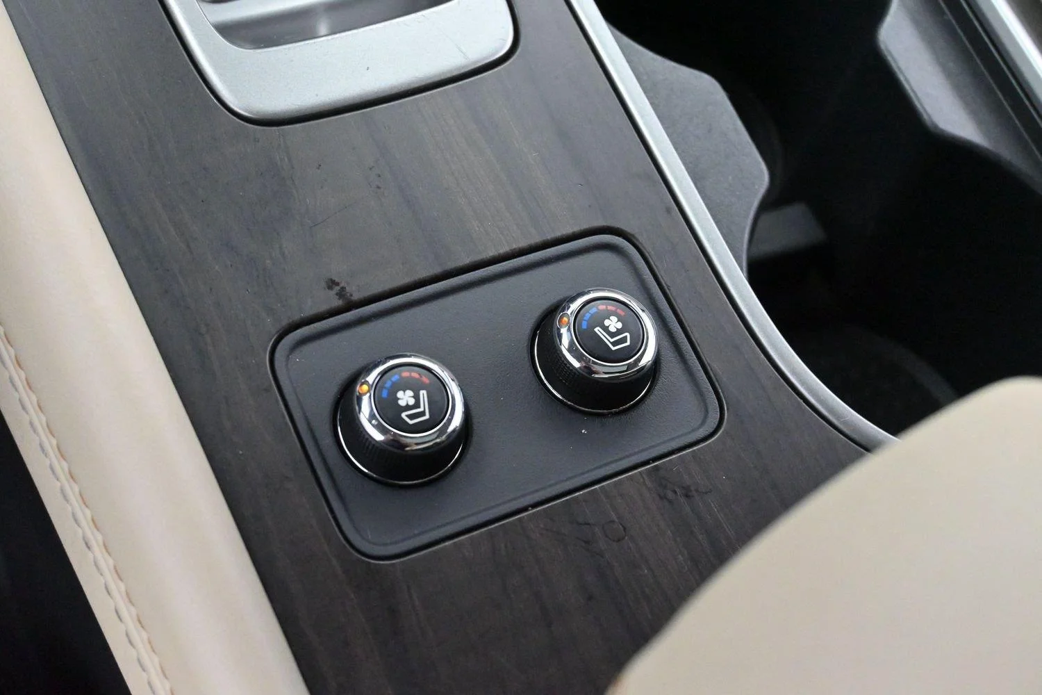 Used 2023 Scarlet Ember Tintcoat Nissan Platinum image 20