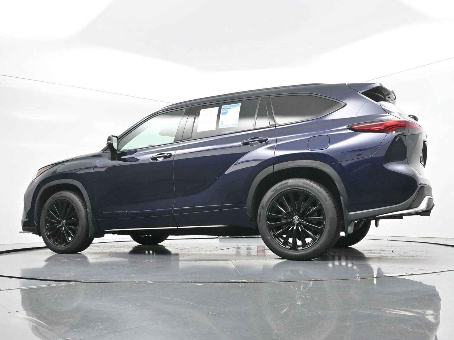 Used 2023 Blue Toyota L image 51