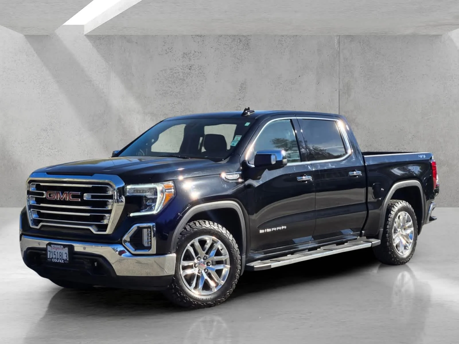 Used 2022 Onyx Black GMC SLT image 8