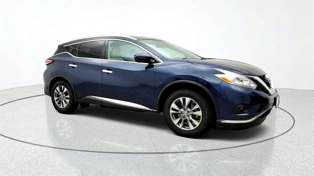 Used 2016 Arctic Blue Metallic Nissan SL AWD w/ Technology Package & Panoramic Moonroof image 3